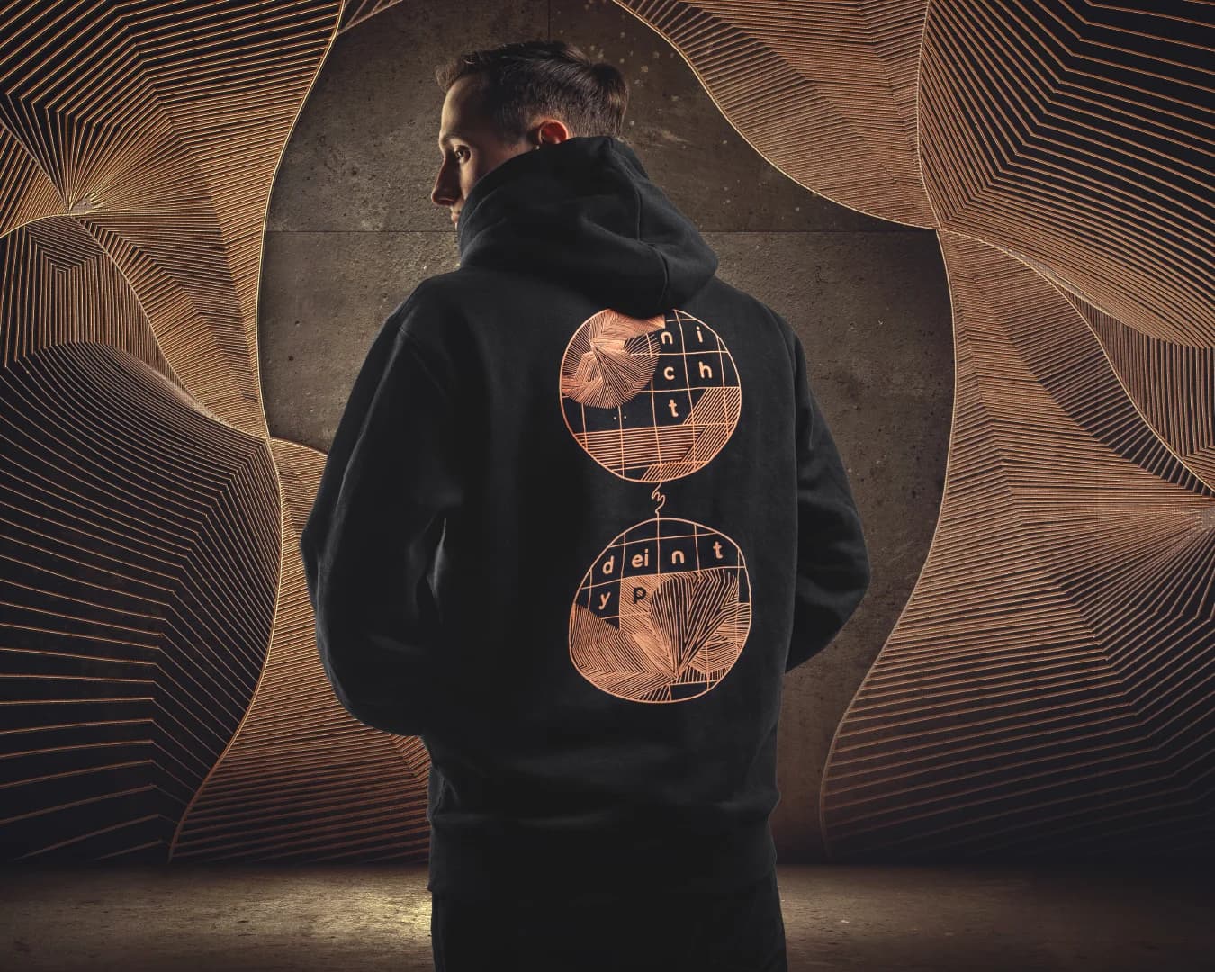 Zrod značky: Prvá kolekcia pre Nichtdeintyp